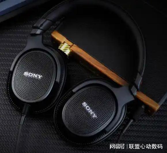 噪耳机4款家居聆听的伴侣尊龙凯时新版APP头戴降(图2)