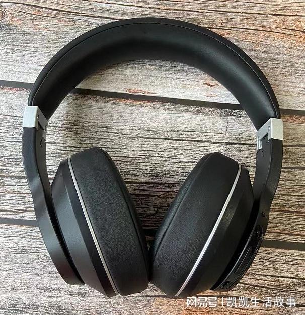 式耳机4款假期送人的科技礼物尊龙凯时网站2024年耳罩(图3)